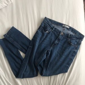 ZARA JEANS!